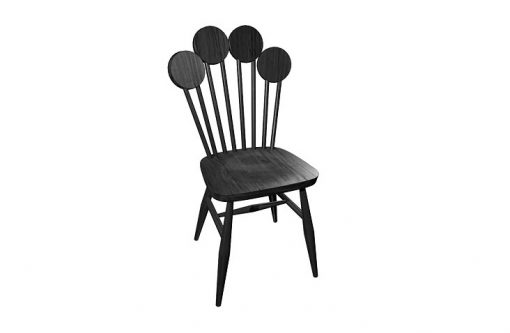 Dizajnová stolička PAF v čiernej farbe.