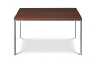 Kovový konferenčný stolík s dreveným vrchom značky Brik.