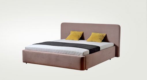 Moderná čalúnená posteľ SALERNO v hnedej farbe.